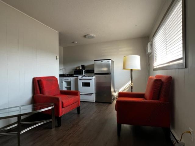 Super 8 By Wyndham Penticton Motel Buitenkant foto